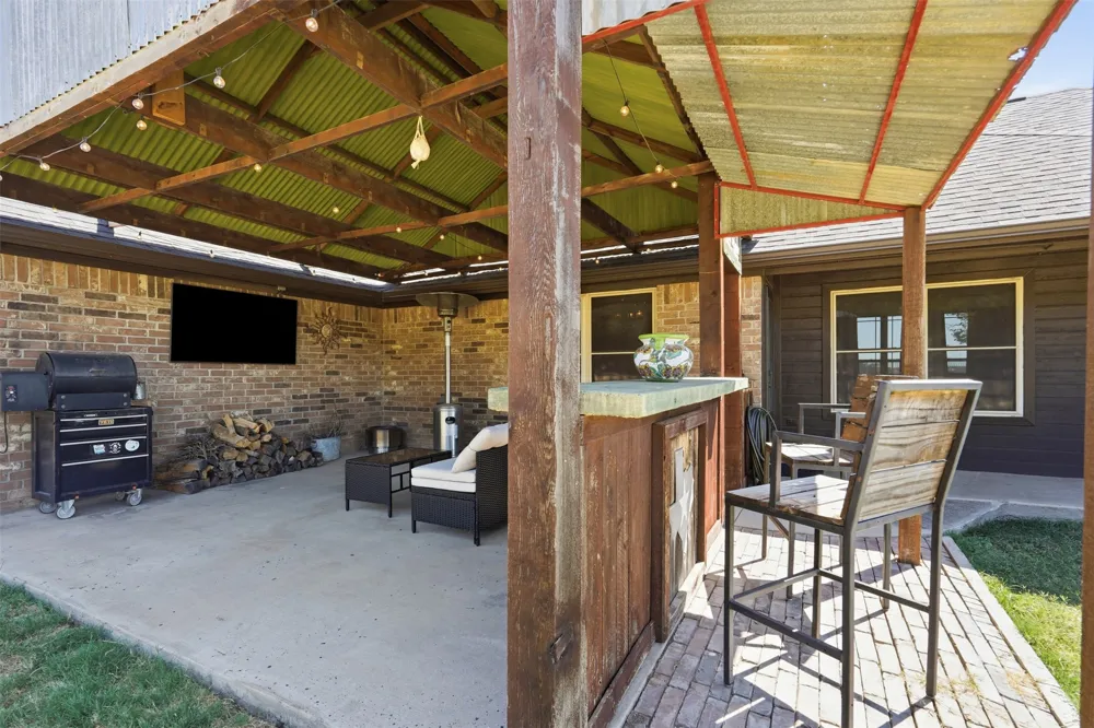 201 Casey Court Springtown, TX 76082