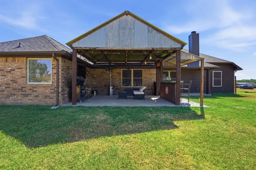 201 Casey Court Springtown, TX 76082