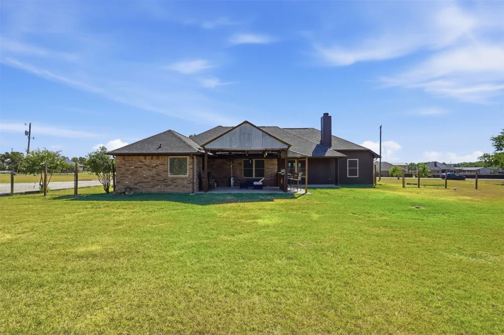 201 Casey Court Springtown, TX 76082