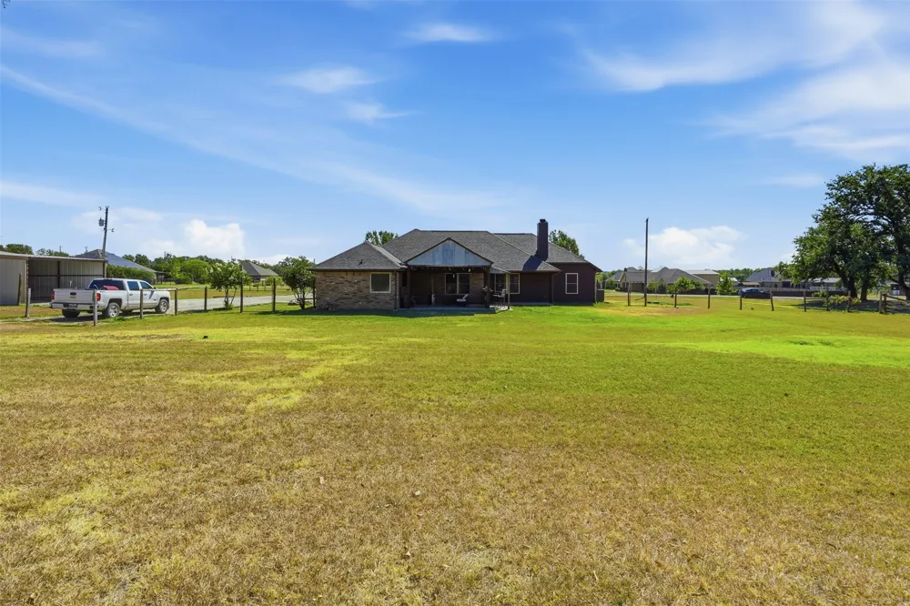 201 Casey Court Springtown, TX 76082