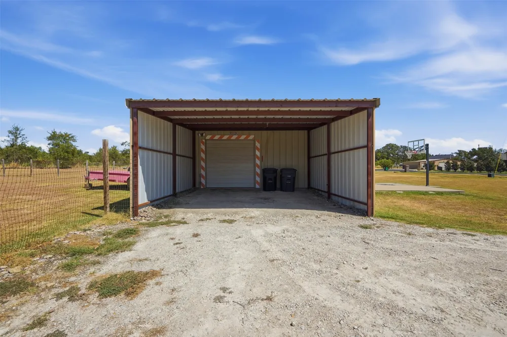 201 Casey Court Springtown, TX 76082