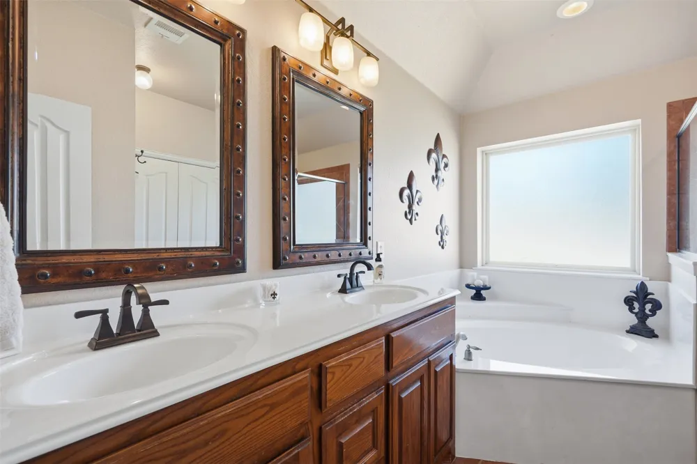 201 Casey Court Springtown, TX 76082