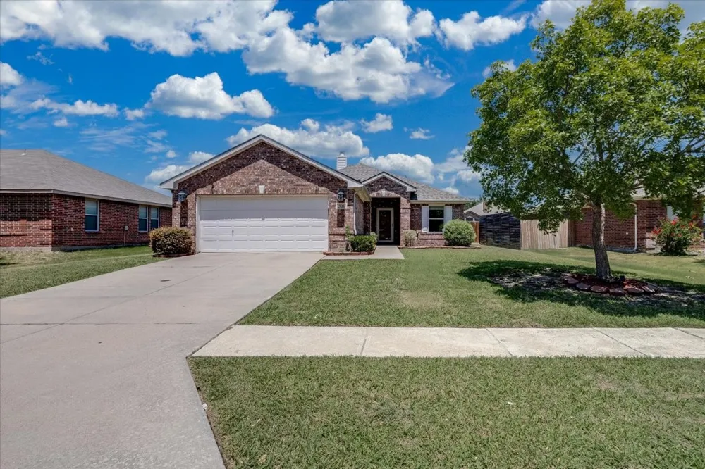 308 Long Prairie Drive Forney, TX 75126