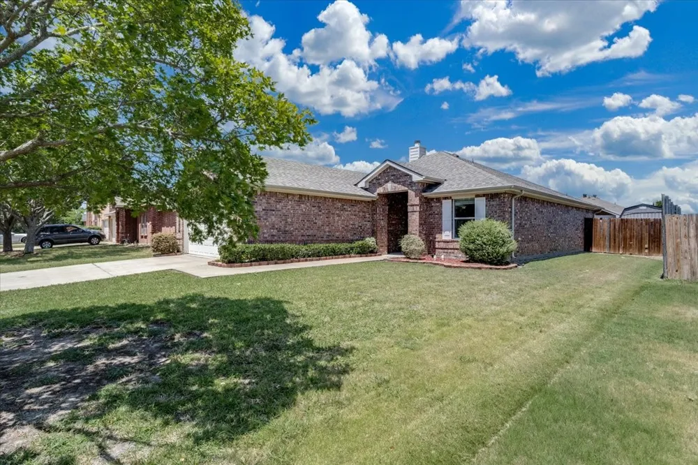 308 Long Prairie Drive Forney, TX 75126