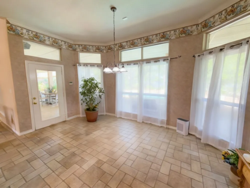 702 Pintail Court Granbury, TX 76049
