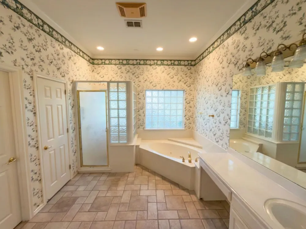 702 Pintail Court Granbury, TX 76049