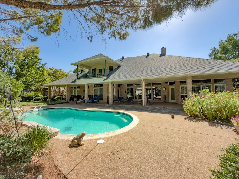 702 Pintail Court Granbury, TX 76049