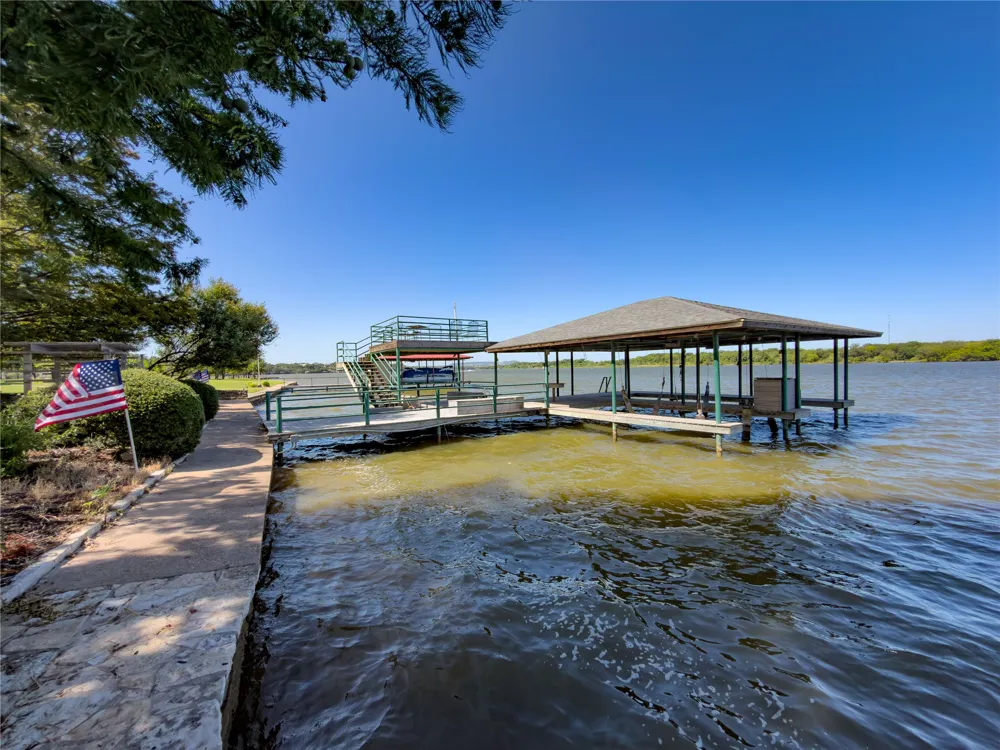 702 Pintail Court Granbury, TX 76049