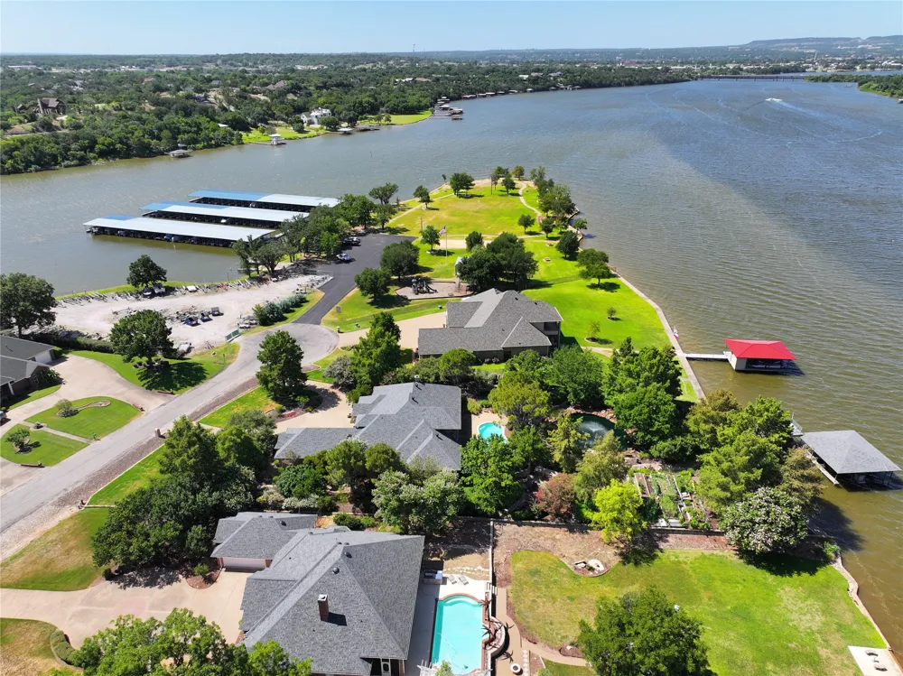 702 Pintail Court Granbury, TX 76049