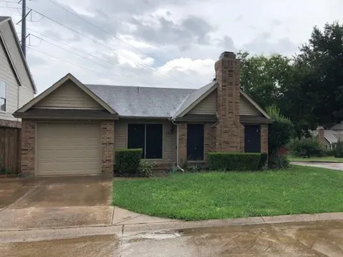 2900 Myrtlewood Lane