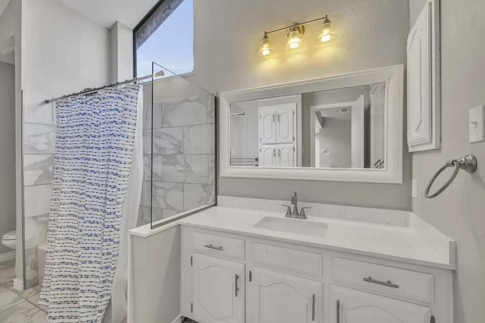 2422 Libra Drive Garland, TX 75044