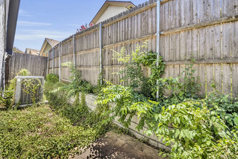 2422 Libra Drive Garland, TX 75044