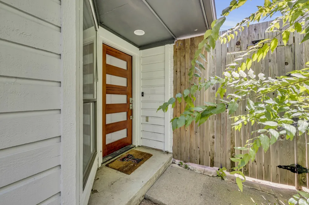 2422 Libra Drive Garland, TX 75044