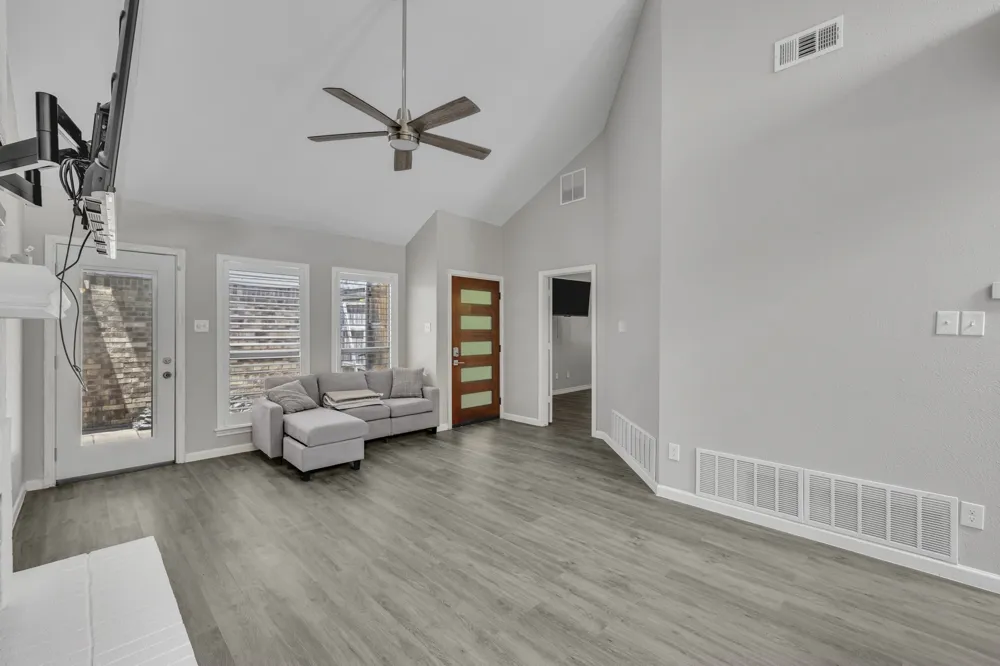 2422 Libra Drive Garland, TX 75044