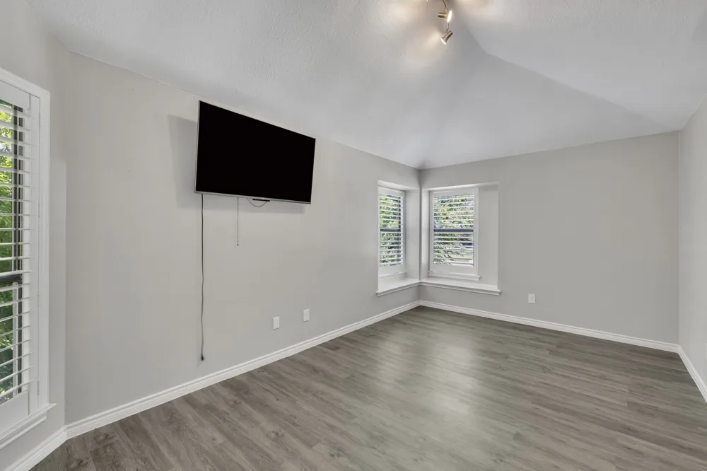 2422 Libra Drive Garland, TX 75044