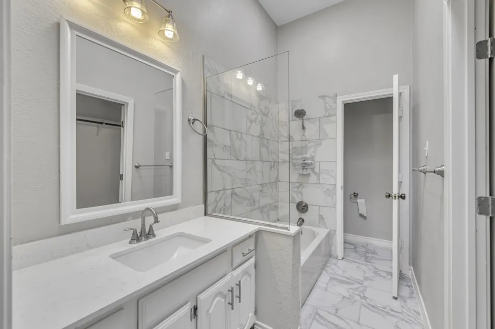 2422 Libra Drive Garland, TX 75044