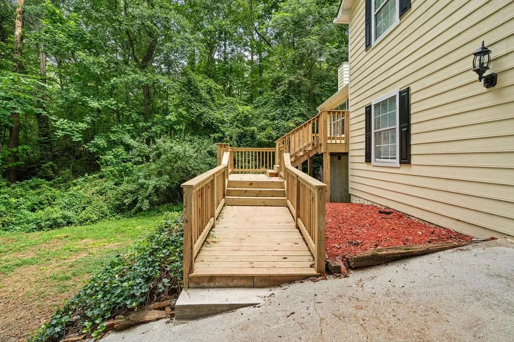 116 Stagecoach Trail Stockbridge, GA 30281