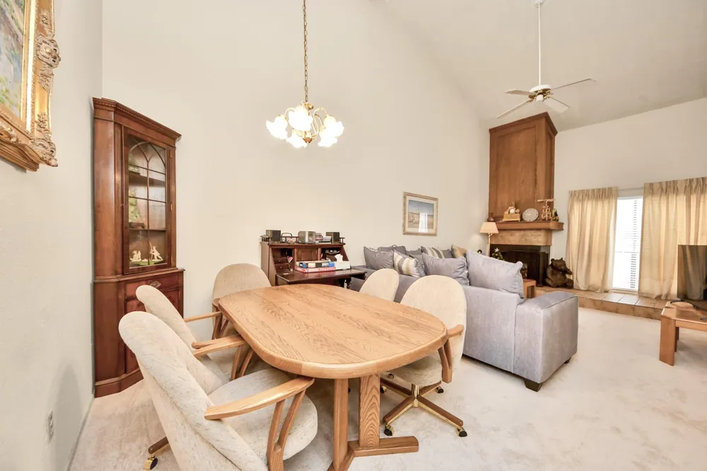 9433 Pagewood Ln Houston, TX 77063