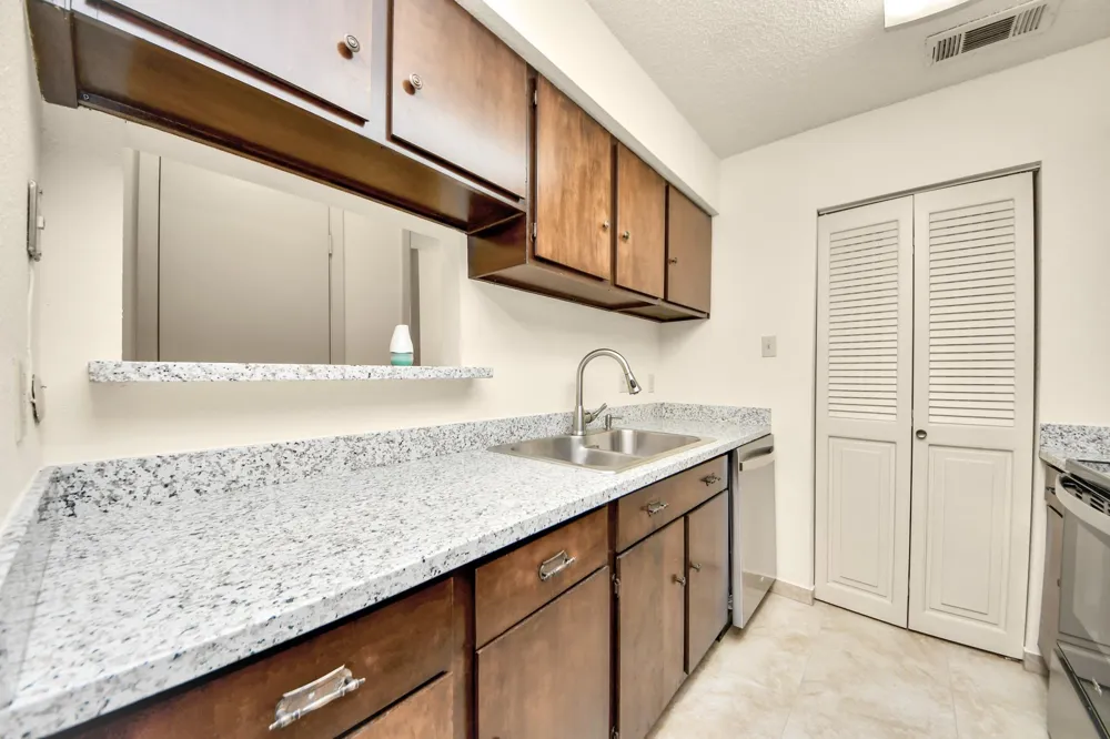 9433 Pagewood Ln Houston, TX 77063