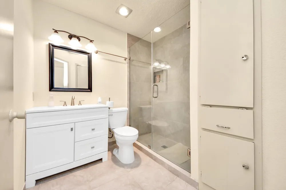 9433 Pagewood Ln Houston, TX 77063