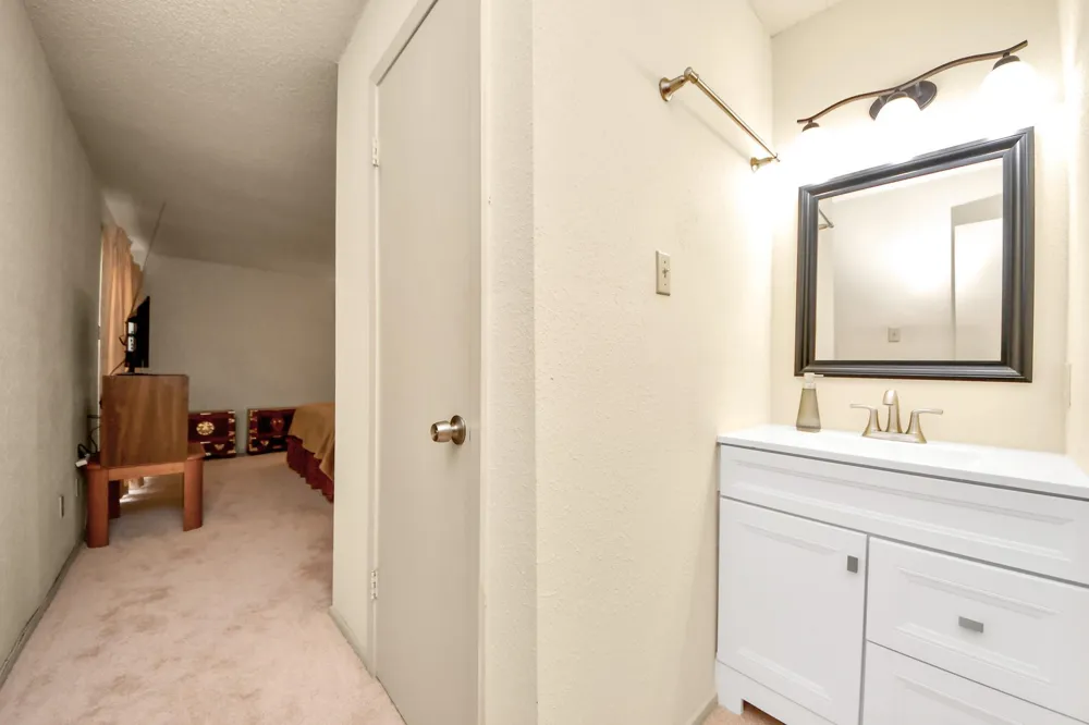 9433 Pagewood Ln Houston, TX 77063