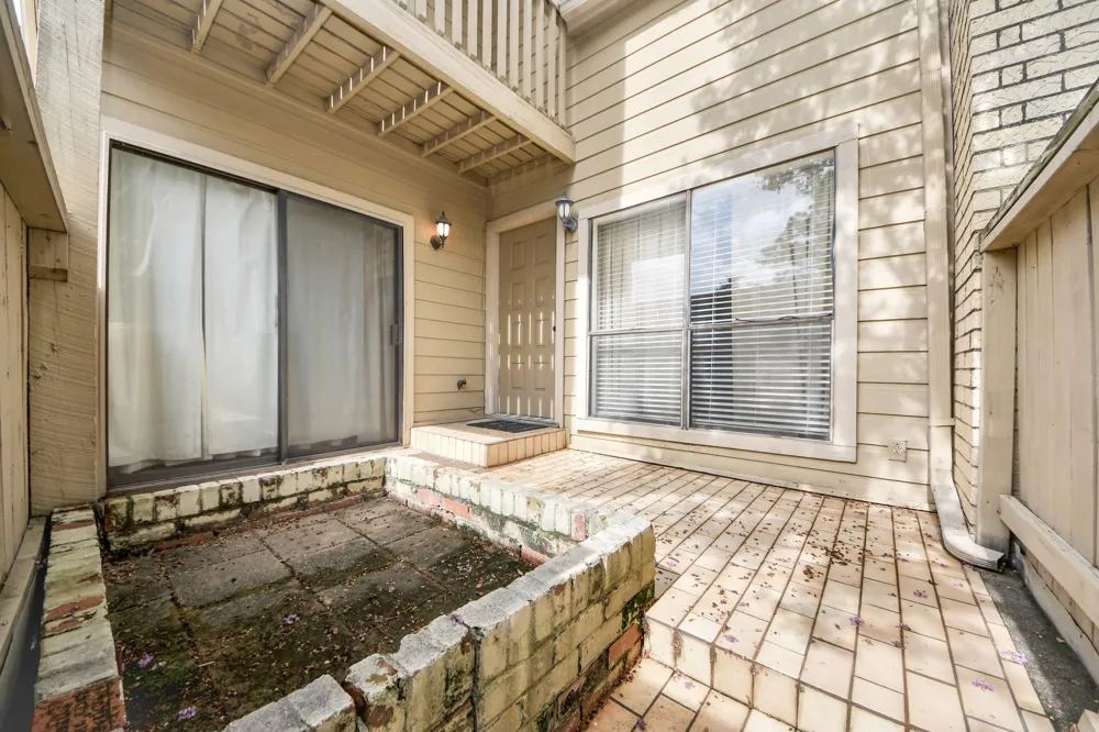9433 Pagewood Ln Houston, TX 77063
