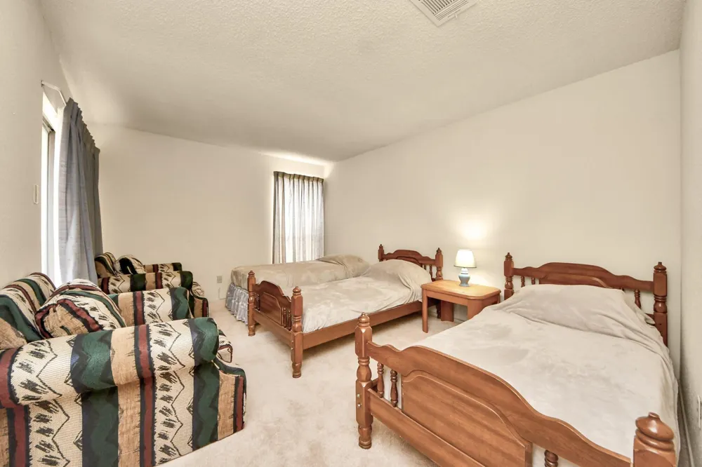9433 Pagewood Ln Houston, TX 77063