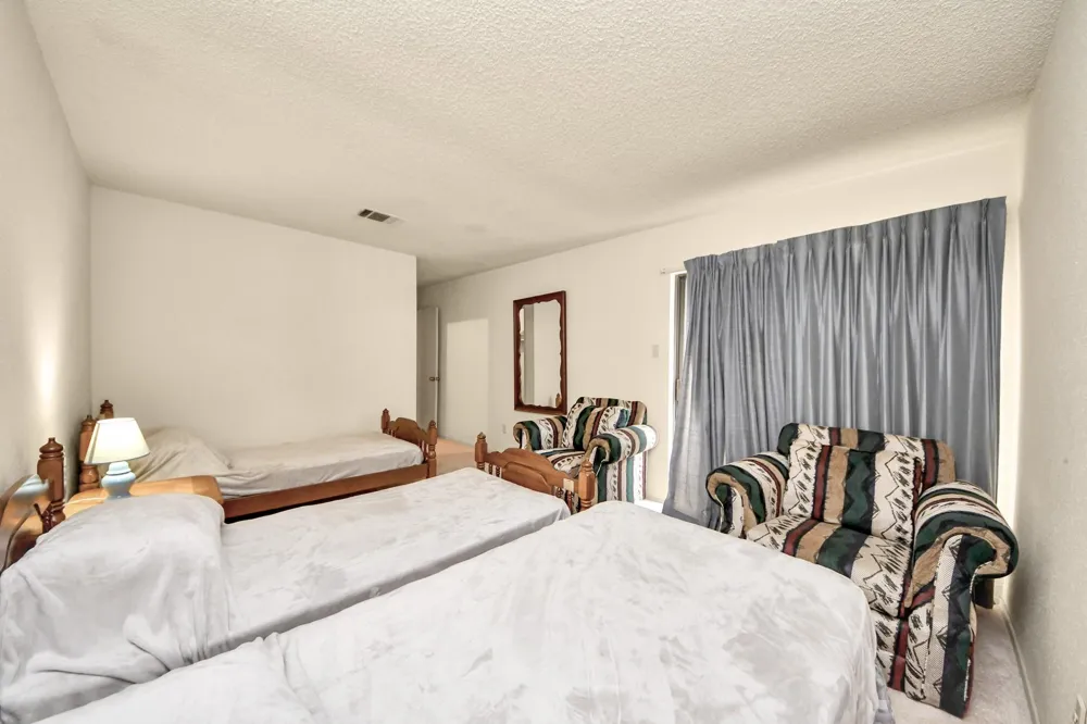 9433 Pagewood Ln Houston, TX 77063