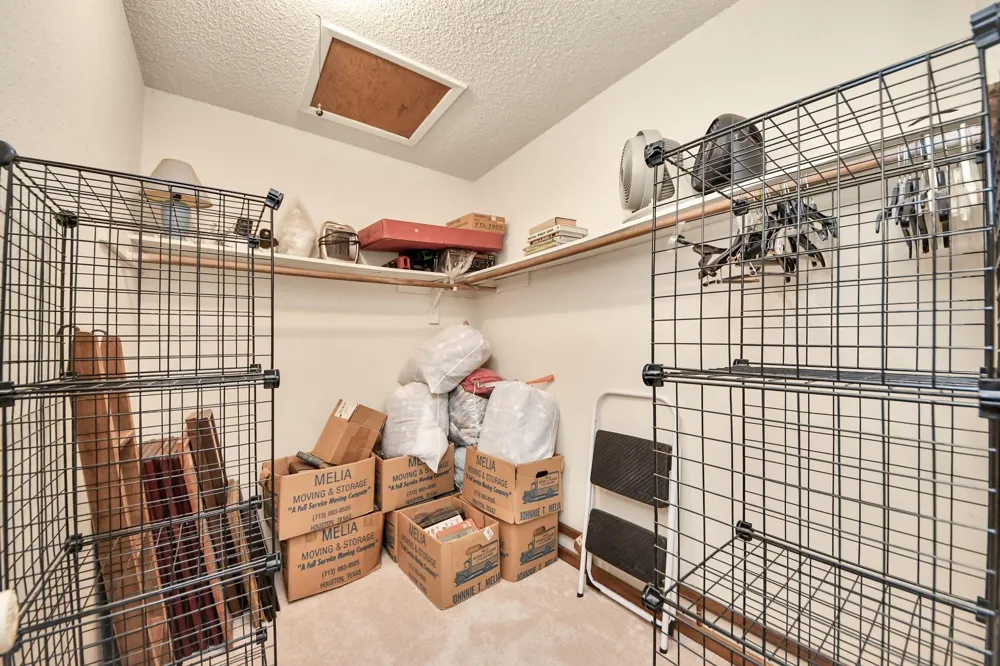 9433 Pagewood Ln Houston, TX 77063
