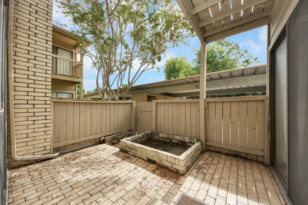 9433 Pagewood Ln Houston, TX 77063