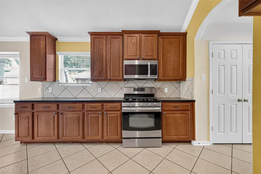2105 Nassau Drive Seabrook, TX 77586