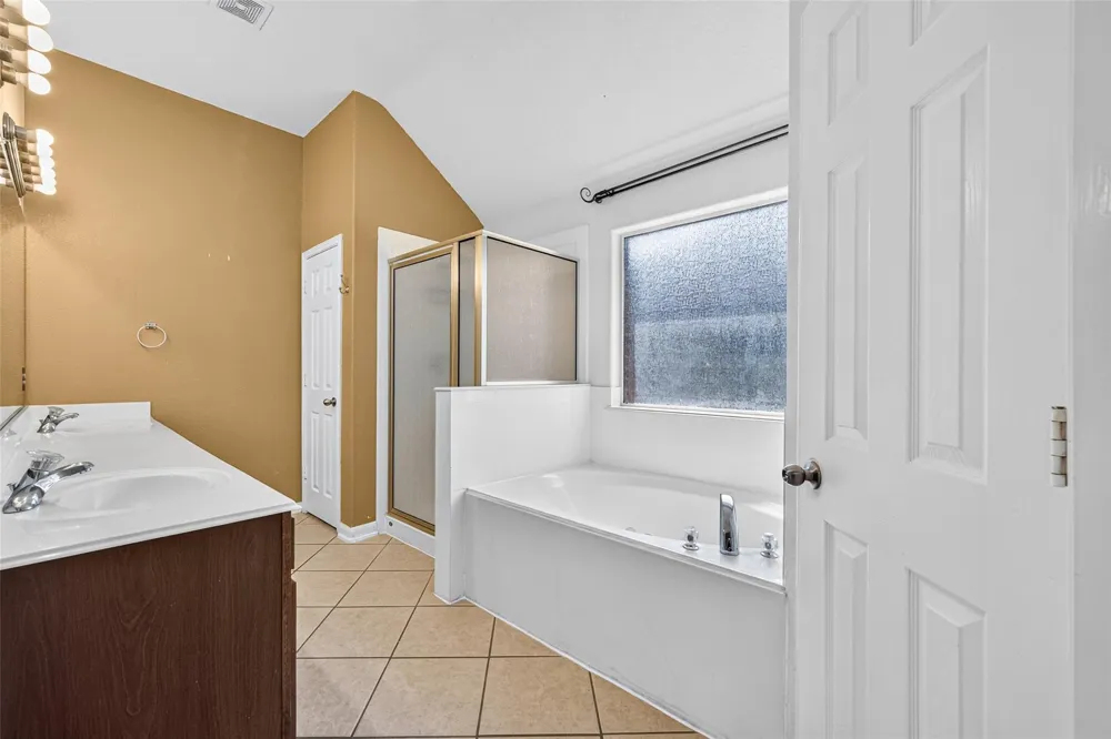 2105 Nassau Drive Seabrook, TX 77586