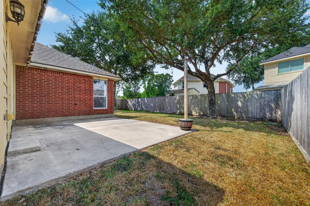 2105 Nassau Drive Seabrook, TX 77586