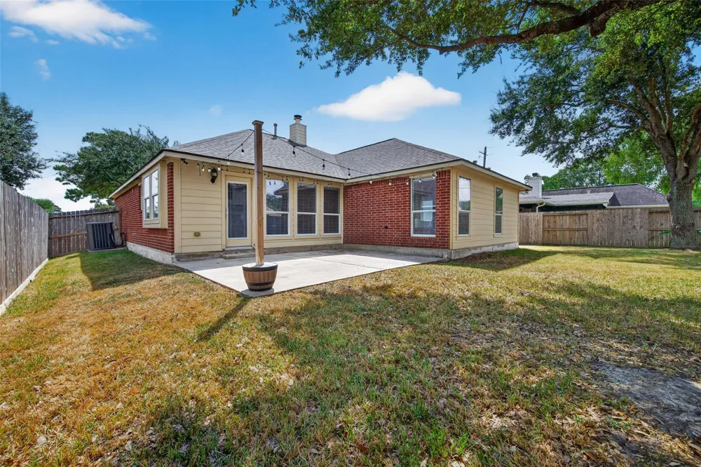 2105 Nassau Drive Seabrook, TX 77586