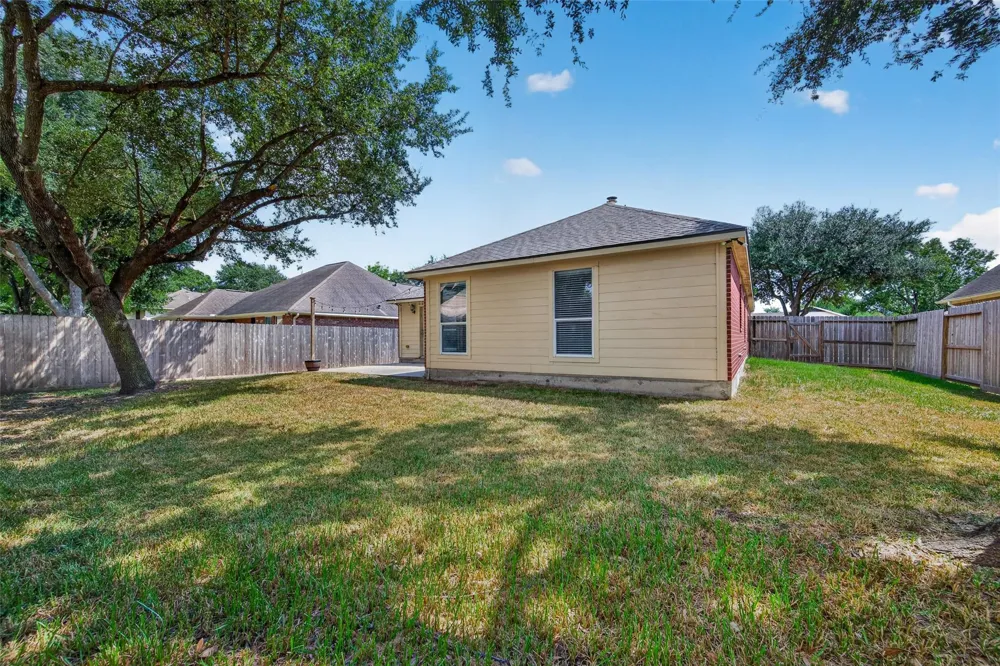 2105 Nassau Drive Seabrook, TX 77586