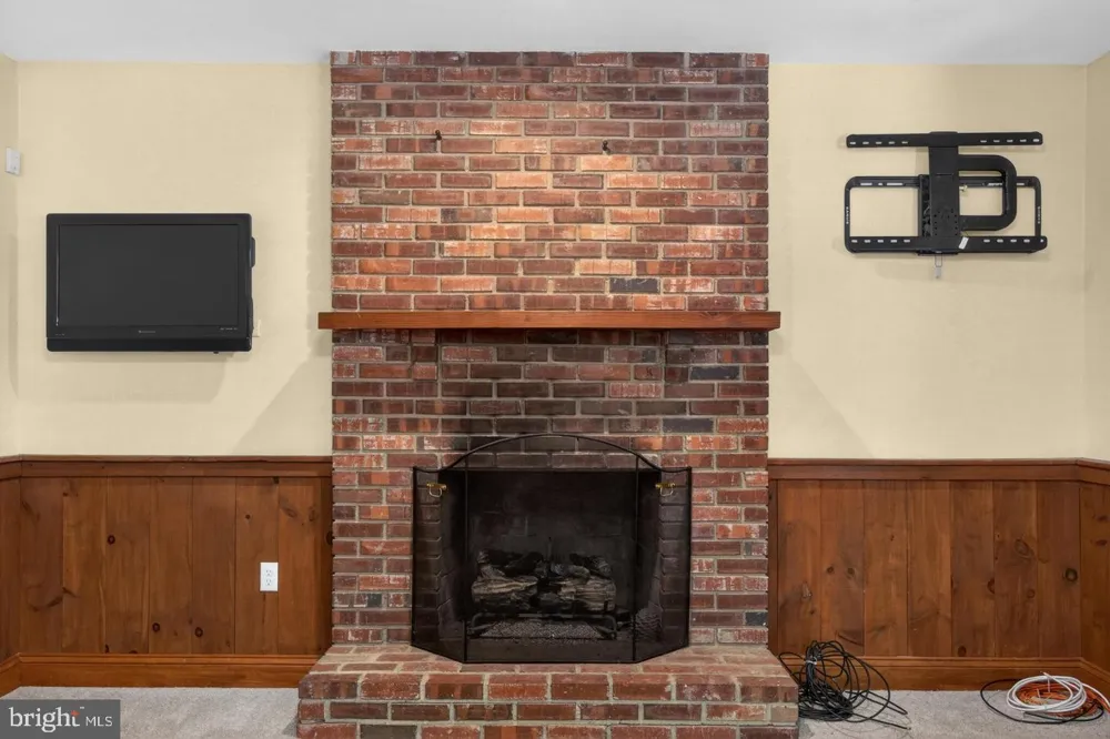 2485 CAMP ROCK HILL ROAD Quakertown, PA 18951