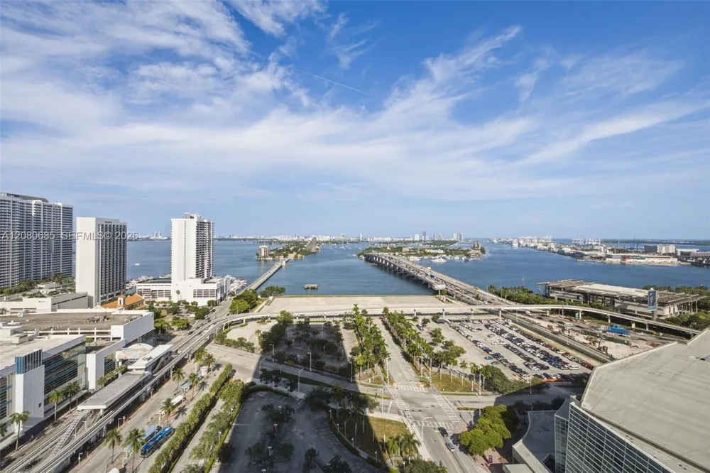 1400 Biscayne Blvd #2304 Miami, FL 33132