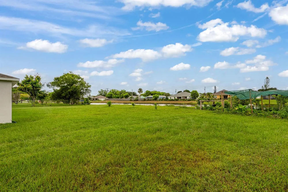 2386 SE Manor Avenue Port St. Lucie, FL 34952