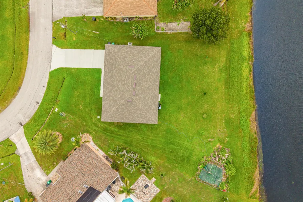2386 SE Manor Avenue Port St. Lucie, FL 34952