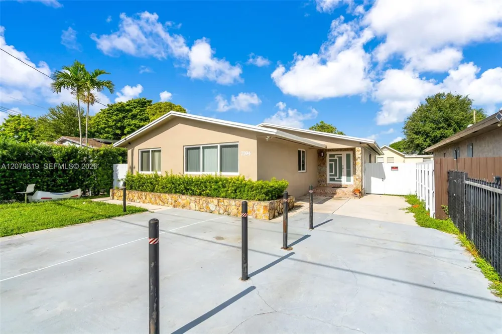 7794 NW 14th Ct Miami, FL 33147
