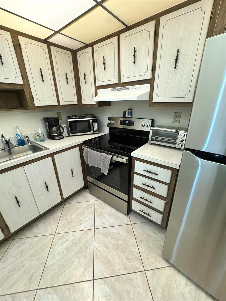 32 NORMANDY A #32 Delray Beach, FL 33484