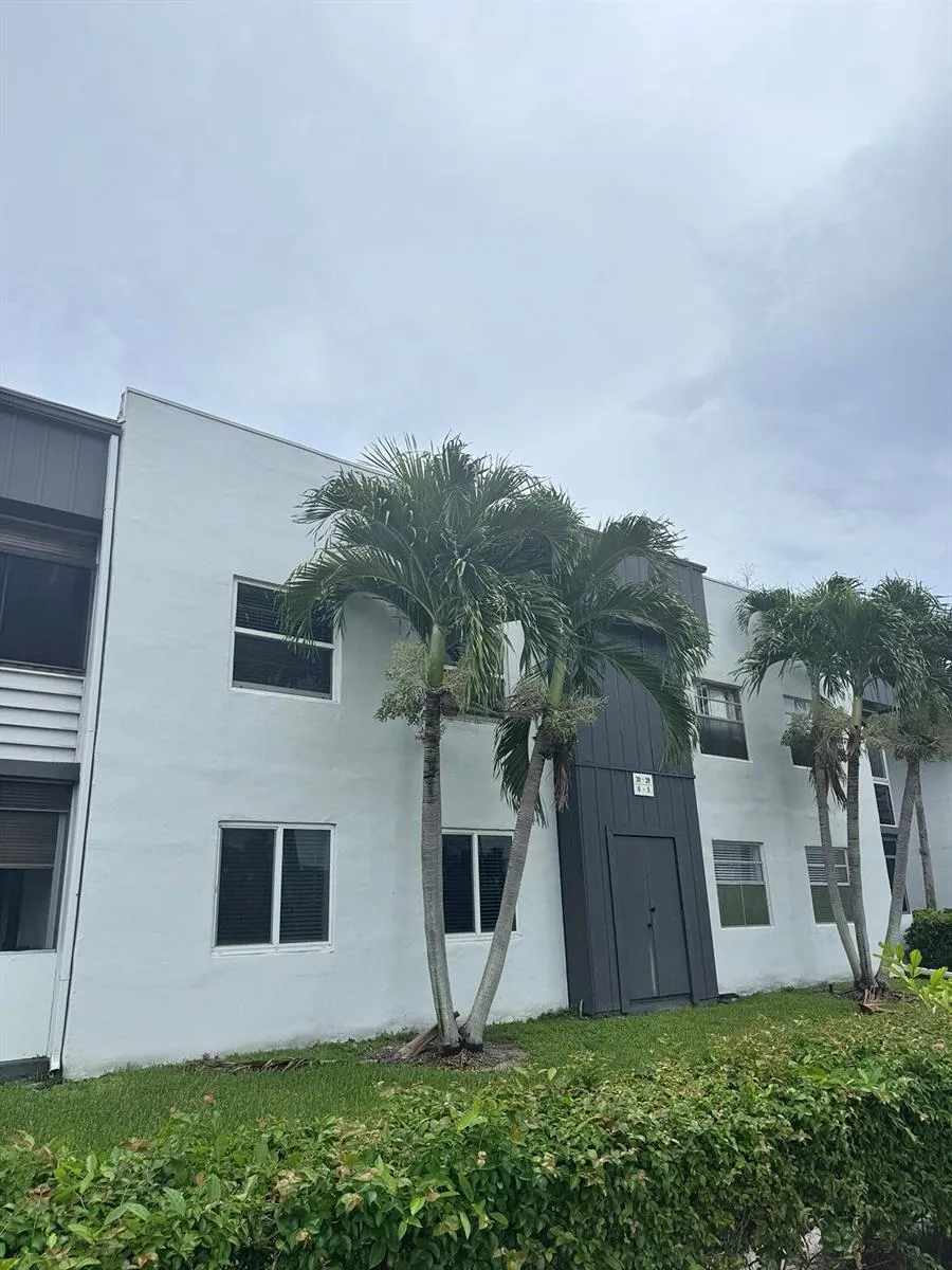 32 NORMANDY A #32 Delray Beach, FL 33484