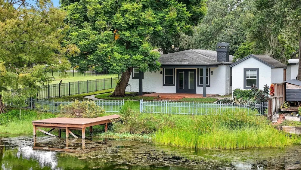 2227 HOWARD DRIVE Winter Park, FL 32789