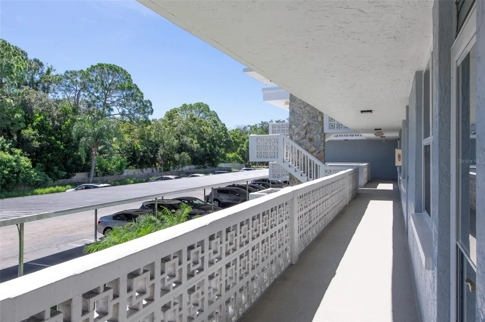 4720 LOCUST STREET NE #219 St Petersburg, FL 33703
