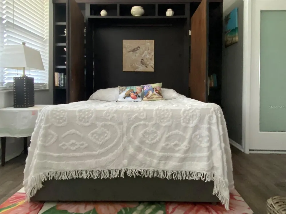 4720 LOCUST STREET NE #219 St Petersburg, FL 33703