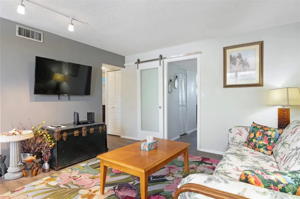 4720 LOCUST STREET NE #219 St Petersburg, FL 33703