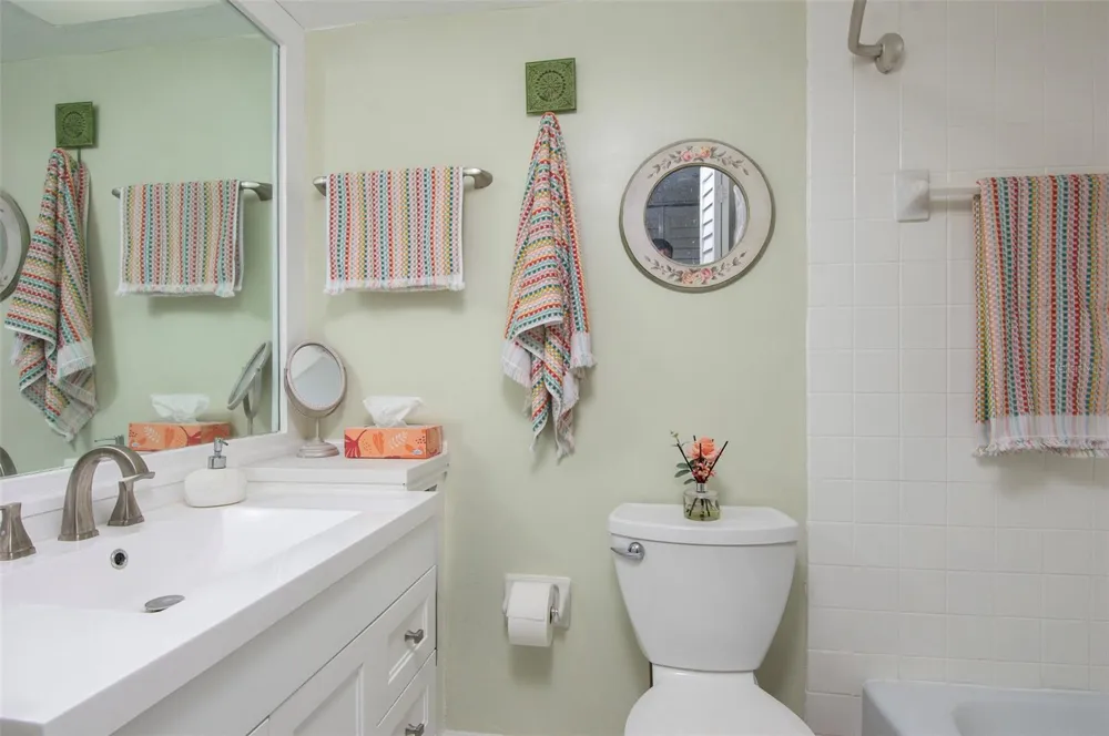 4720 LOCUST STREET NE #219 St Petersburg, FL 33703
