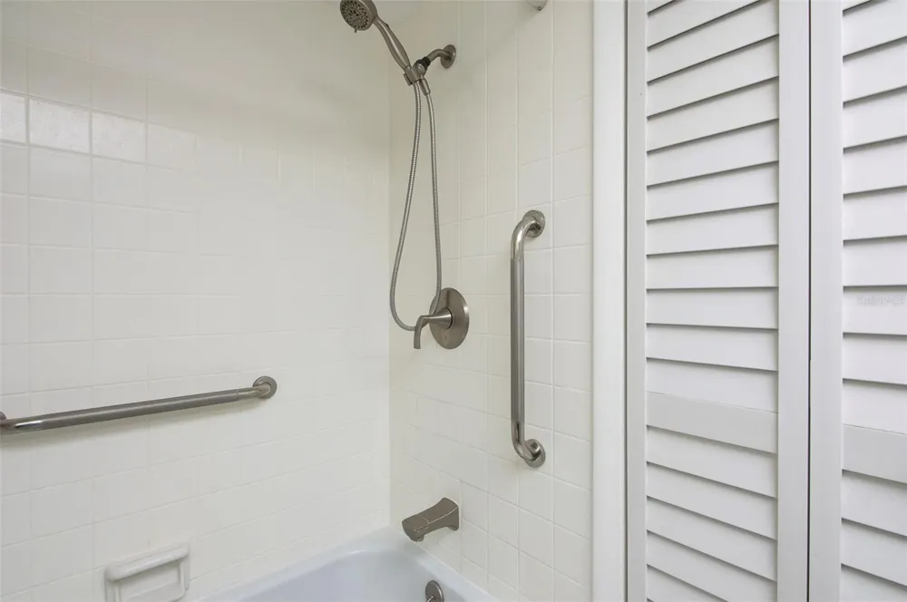 4720 LOCUST STREET NE #219 St Petersburg, FL 33703