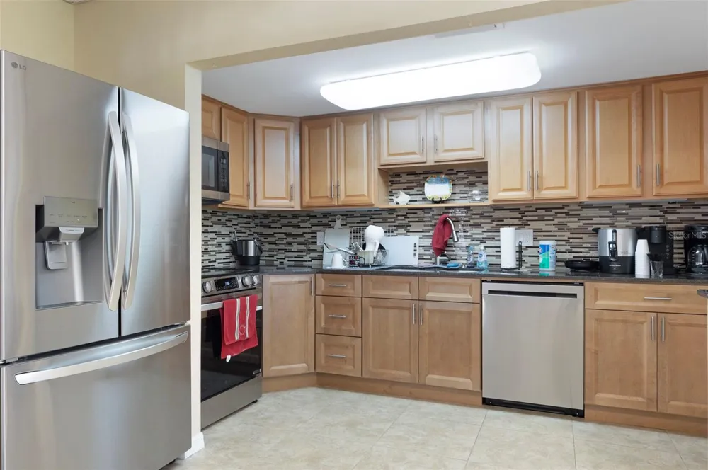 4720 LOCUST STREET NE #219 St Petersburg, FL 33703
