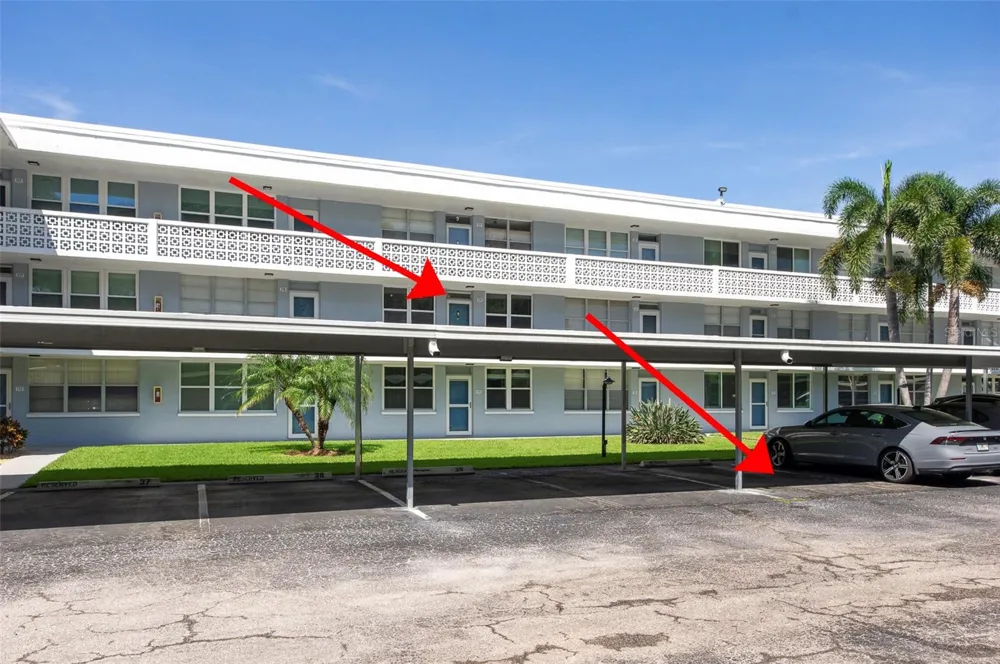 4720 LOCUST STREET NE #219 St Petersburg, FL 33703